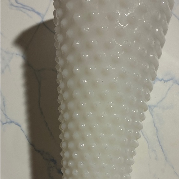 Large Vintage Ruffled Rim White Milk Glass Hobnail Vase - Picture 1 of 7
